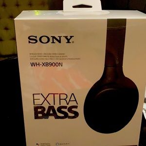 Sony WH-XB900N wireless headphones